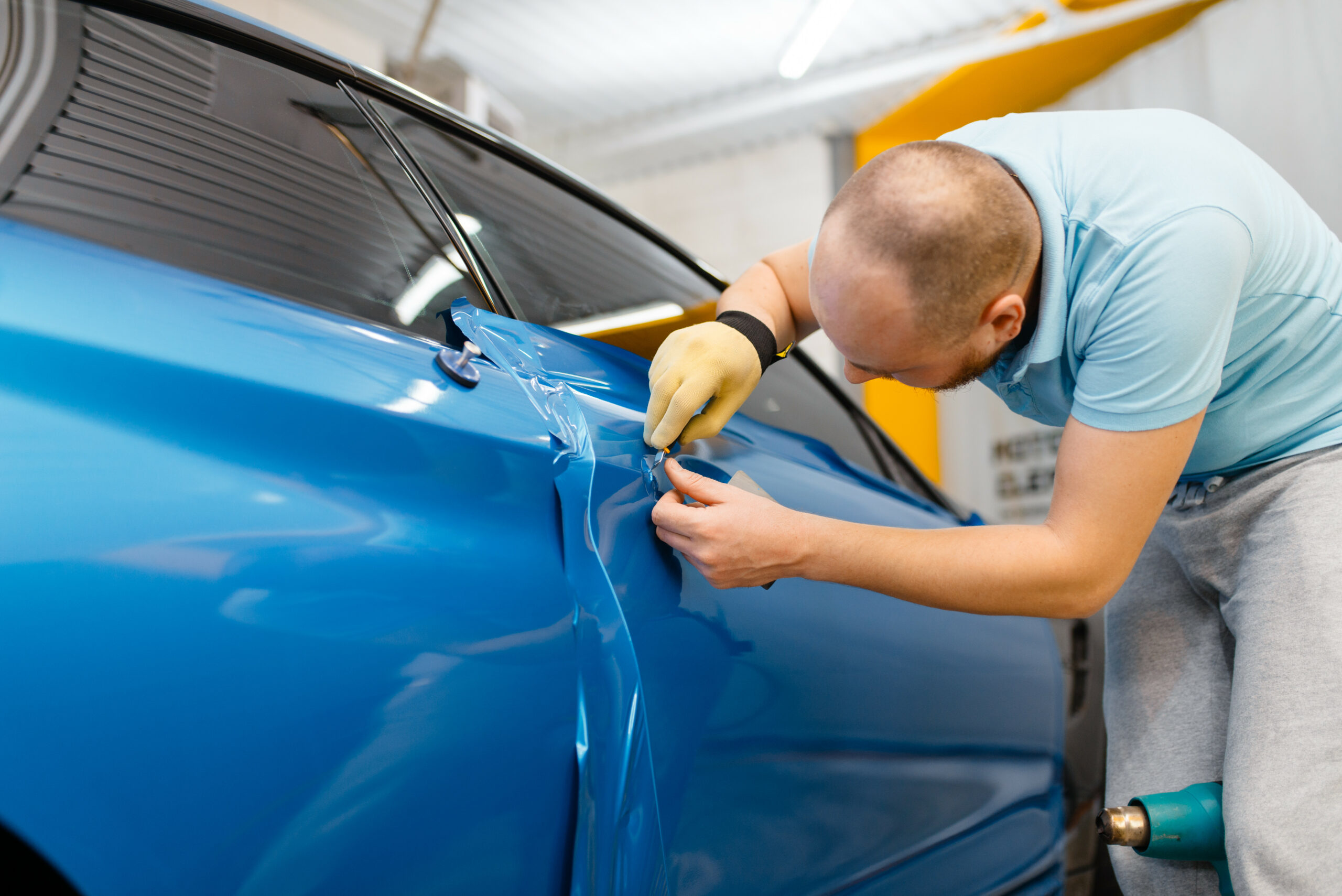 ADDETTO OFFICINA DI AUTOCARROZZERIA (CARROZZIERE)